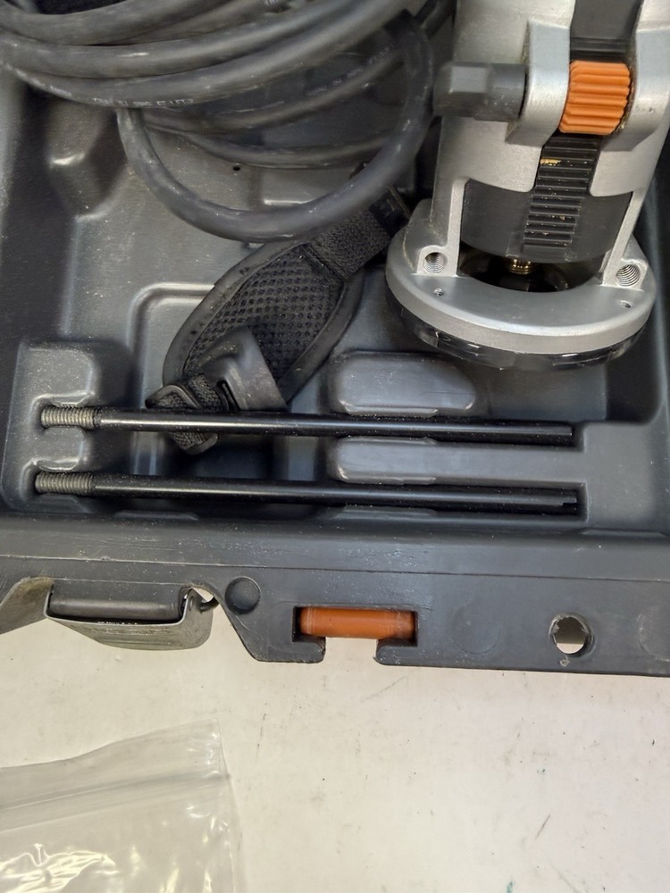 Ridgid R2400 Compact Laminate Trimmer Router Variable Speed W/Case