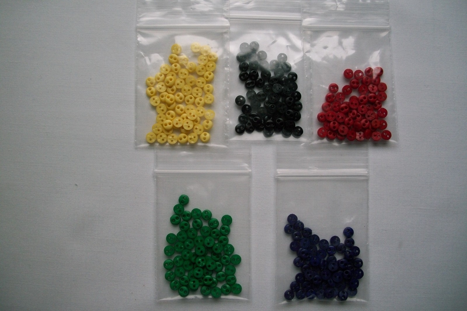 25, 50, 100 ct Micro Mini 4 mm 2 Hole Flat Buttons (Crafts, Doll Clothes, Cards)