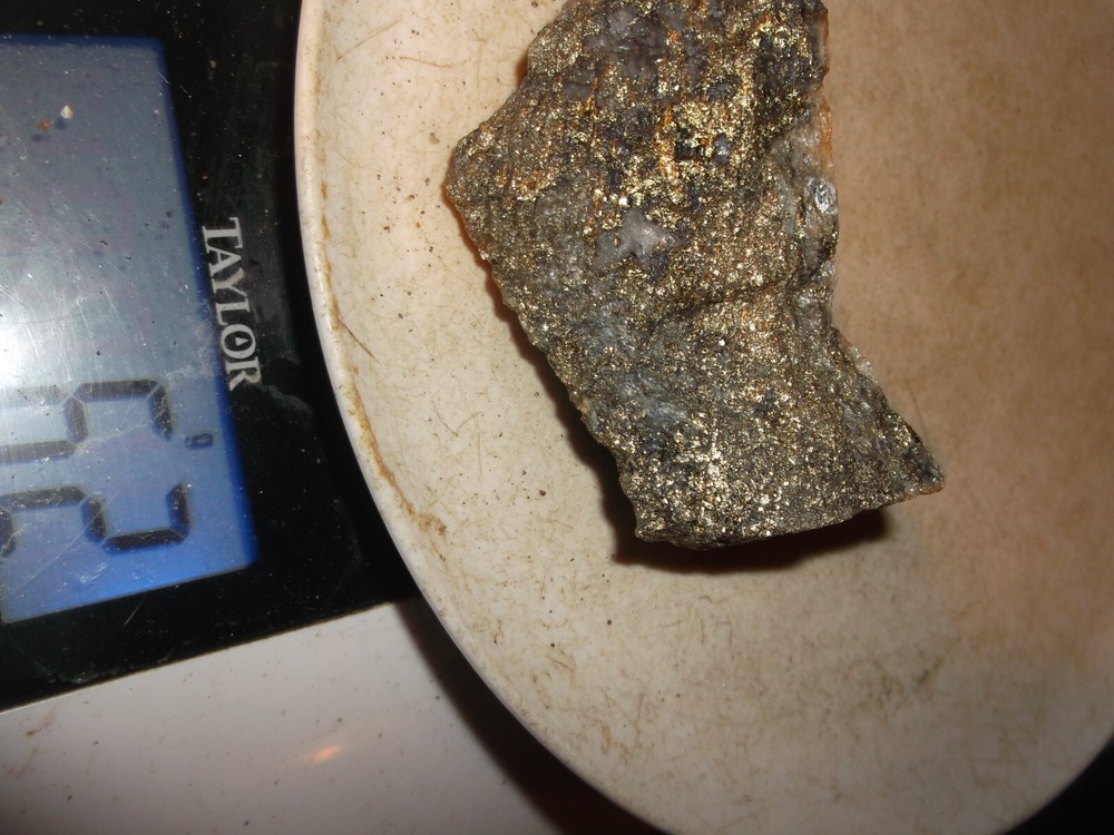 Gold, silver, copper, 62 grams samples ,ore high grade .