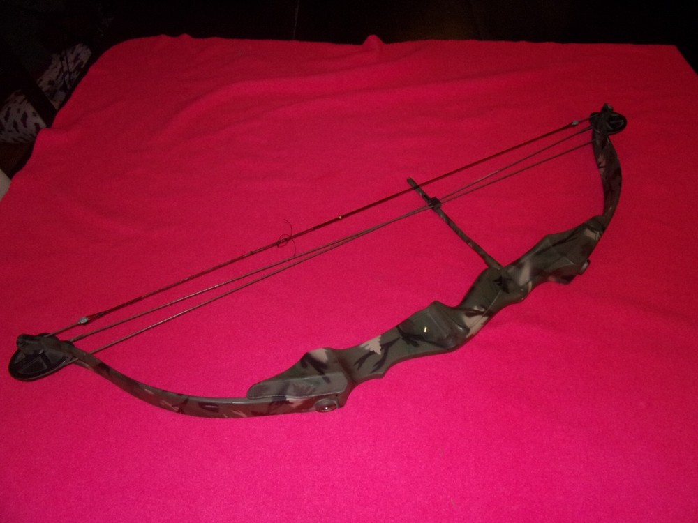 PSE Fast Flight Compound Bow