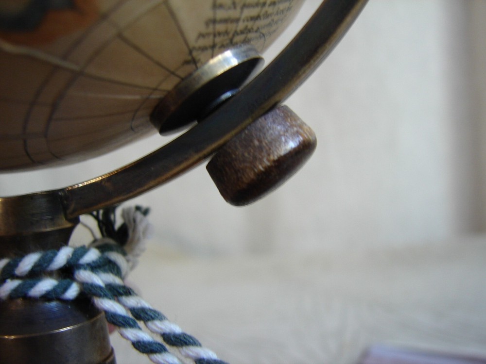 NWT Authentic Models Terrestrial GLOBE w/Compass GL019, 8" Desk Size Model