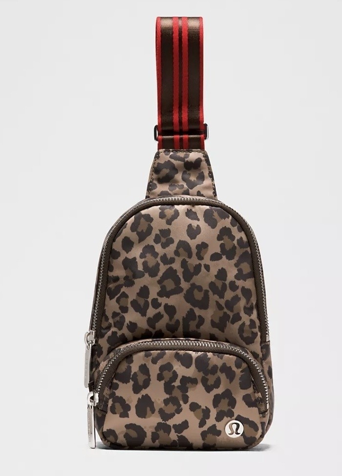 Lululemon Everywhere Small Sling Bag 2L Leopard