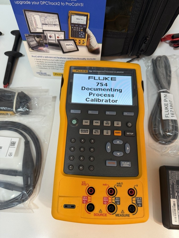 FLUKE 754 DOCUMENTING PROCESS CALIBRATOR W/ACCESSORIES - NEW (FREE SHIPPING)