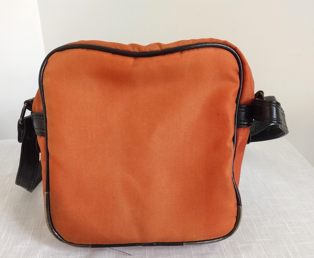 VINTAGE CAMERA BAG