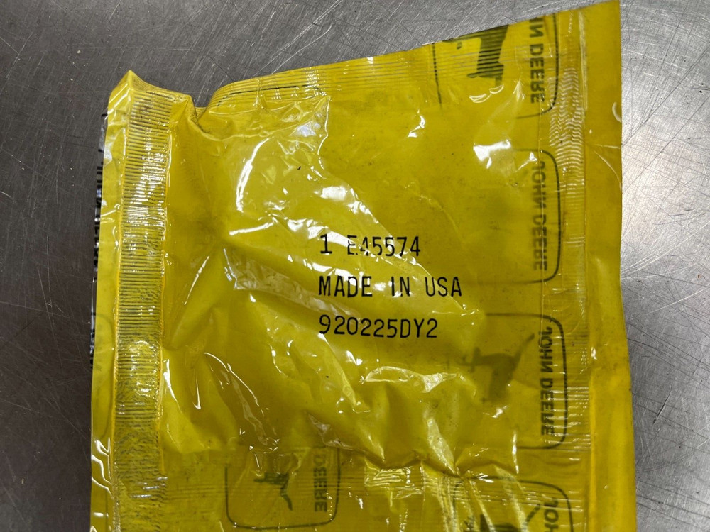 E45574 OEM John Deere Bolt