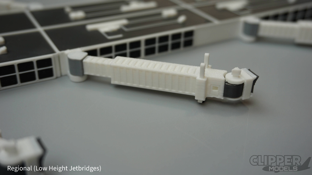 Regional Model Airport Building + Extension | 1:400 Scale | Clipper Models
