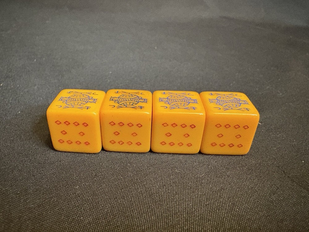 Vintage Butterscotch Bakelite Poker Dice 4 Cube Lot
