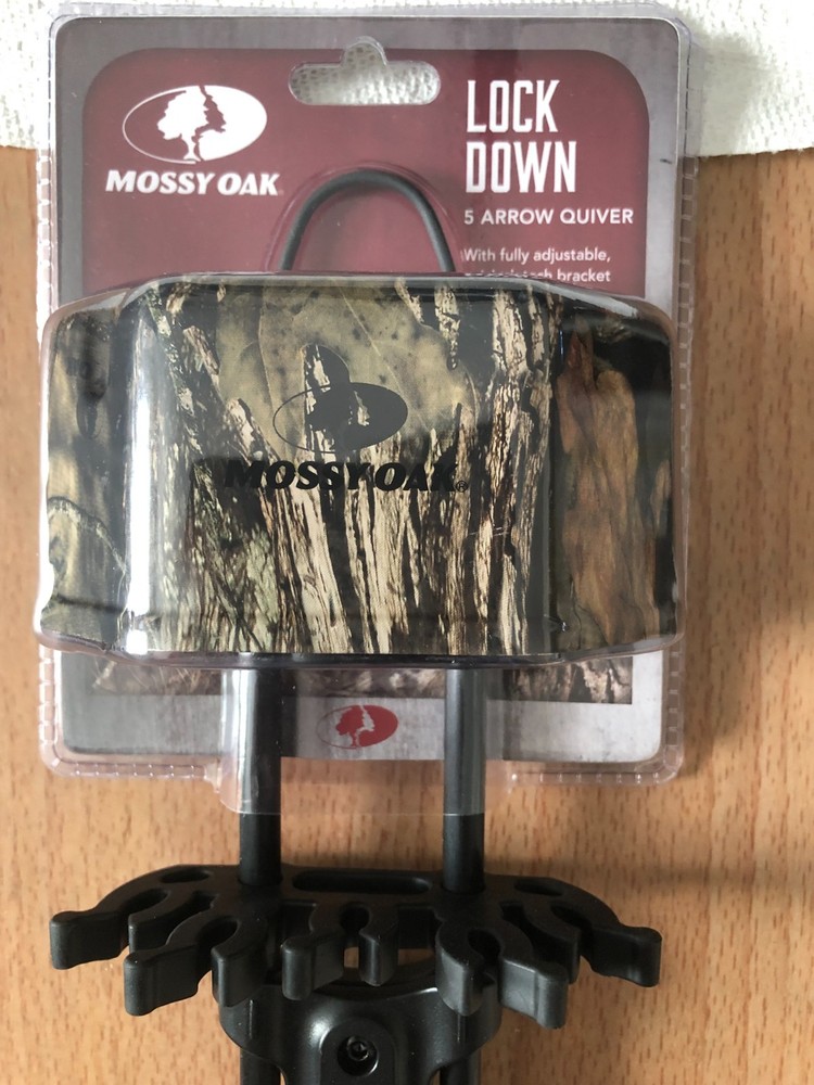 New Mossy Oak Lock Down 5 Arrow Quiver