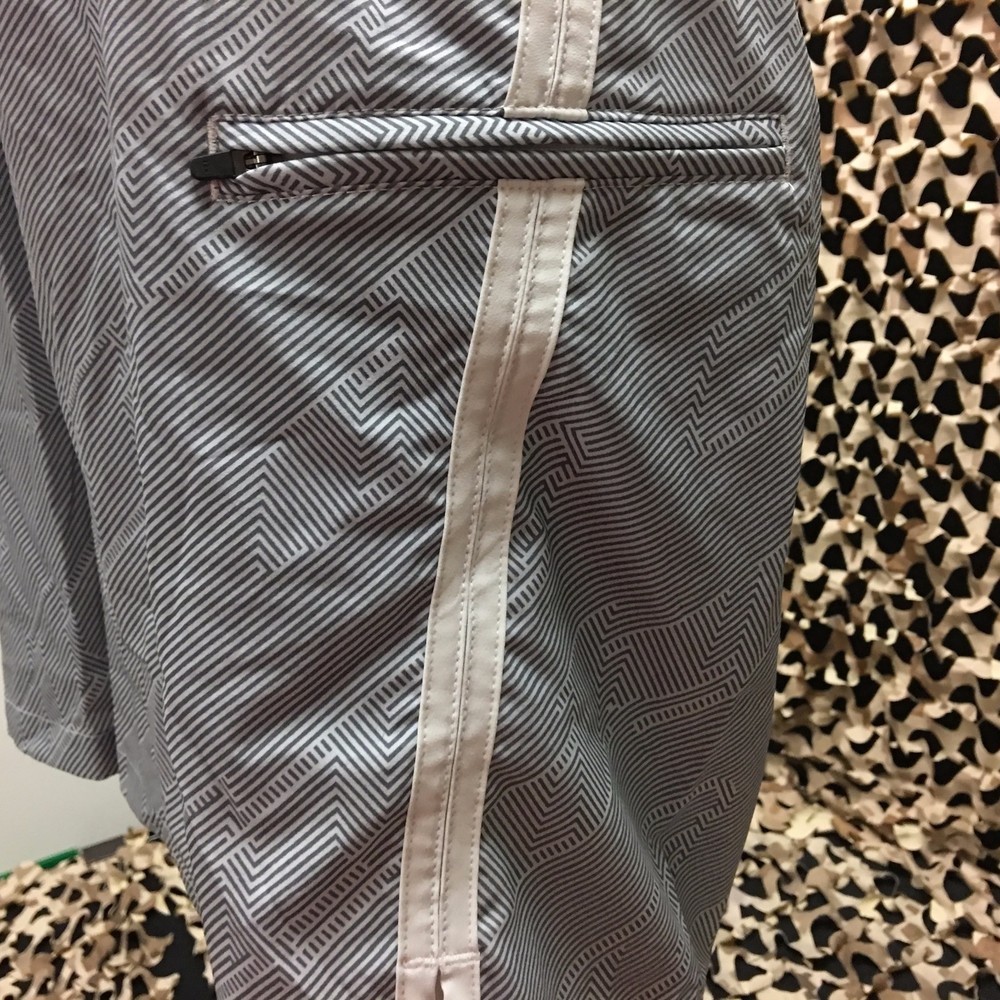 NEW Dye Boardshorts - Hypnotic White/Grey - Size 36