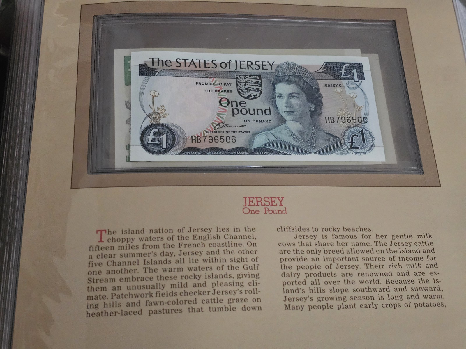 Most Treasured Banknotes of the World album of 50 Notes - All CU