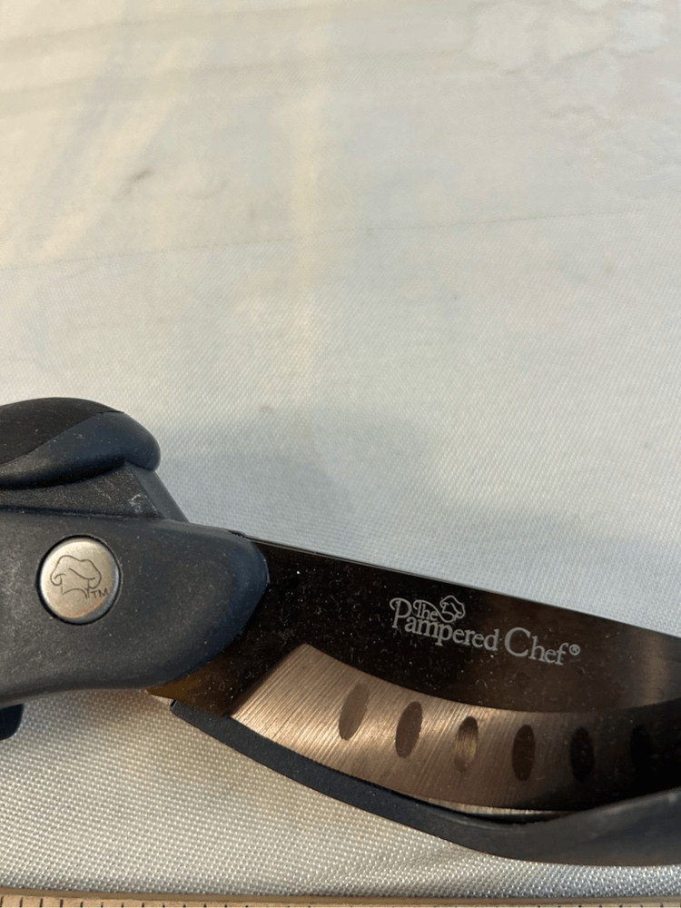 Pampered Chef chicken chef scissors