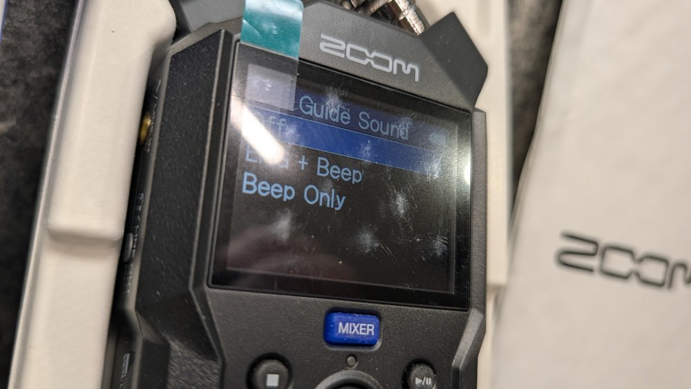 Zoom H4essential Handy Recorder 32-Bit Float 4-Track Handheld Digital Bundle