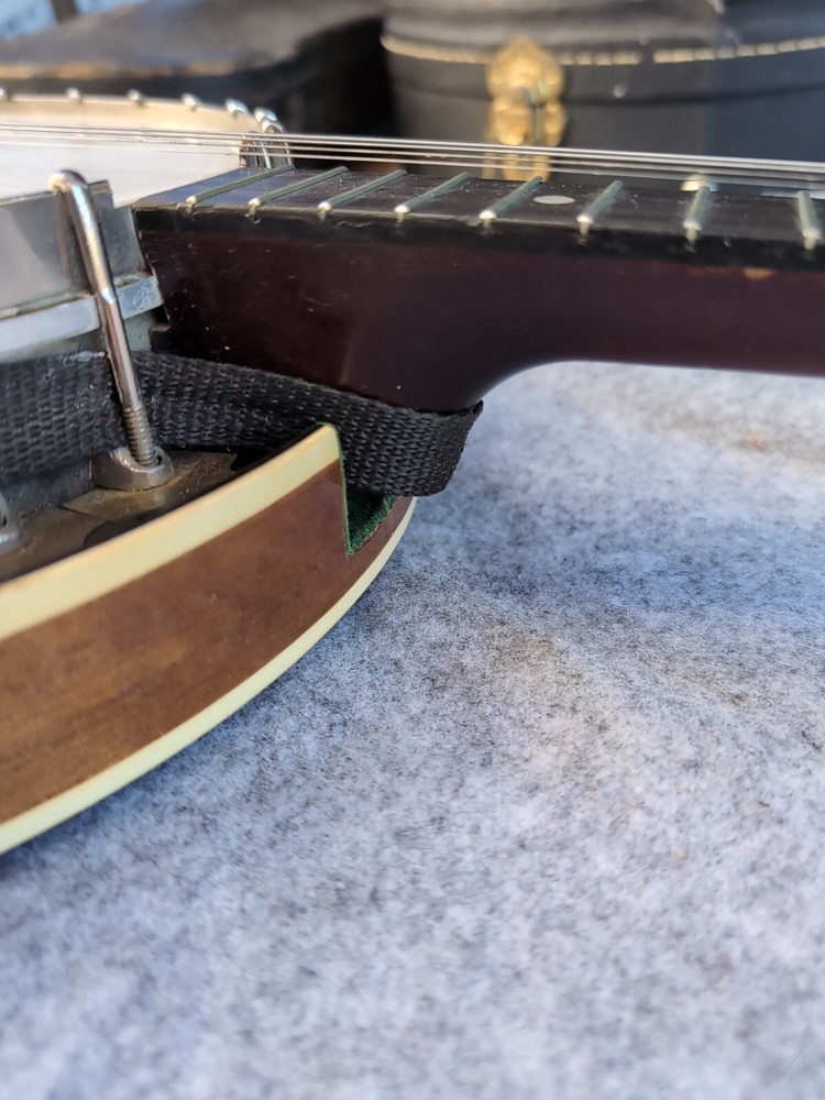 vega banjo 4 string With Case