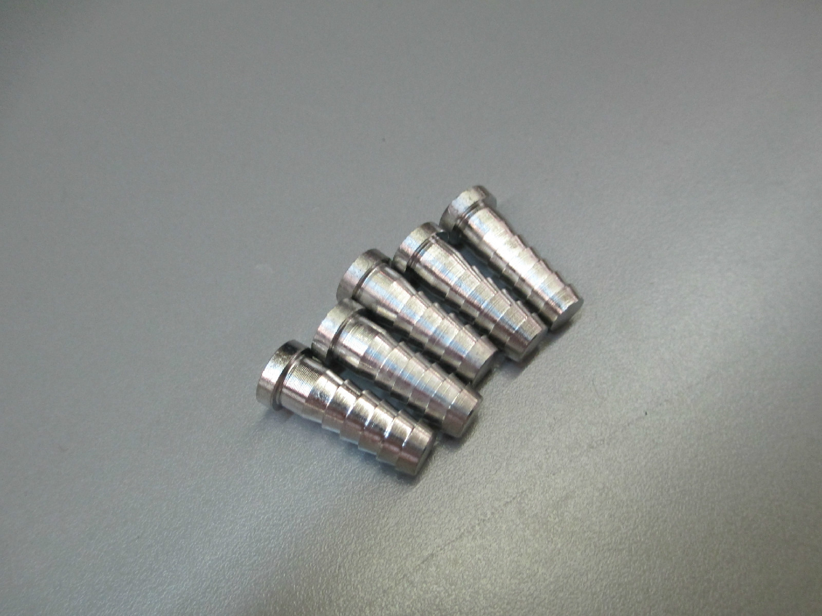 (5) 1/4" BARB PLUGS. STAINLESS STEEL FITTINGS 1002119