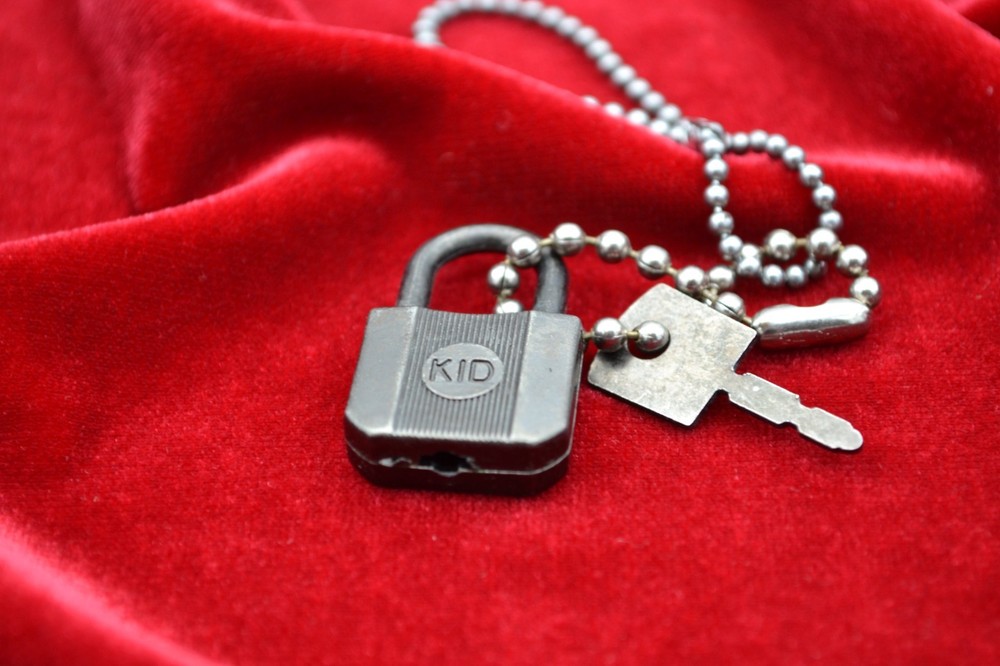 Vintage Kid Lock Hasp