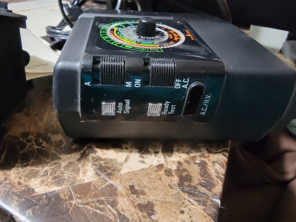 Sunpak Thyristor Auto 411 Electronic Flash Unit Used With Case
