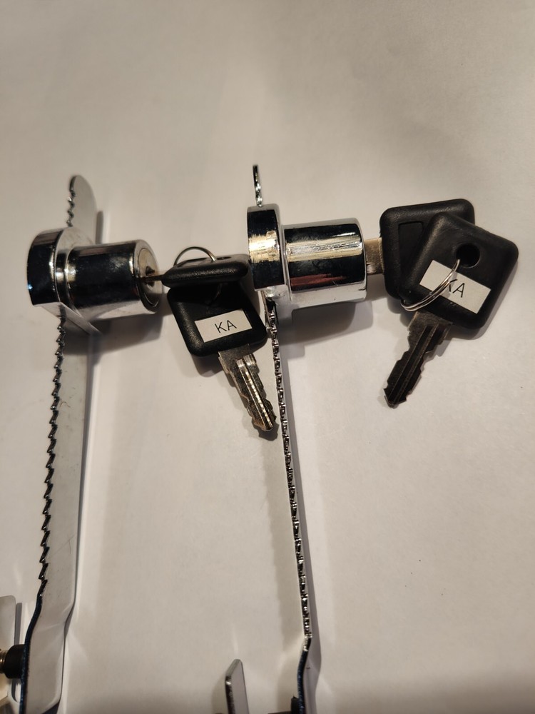 GRAINGER APPROVED 1RBK7 Sliding Showcase Lock,Keyed Alike,Chrome