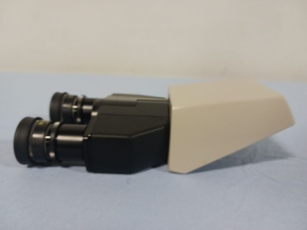Nikon Microscope Head 195924 w/ Eye Pieces