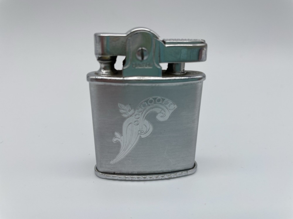 Ronson Princess Lighter Vintage, Pull & Twist Base