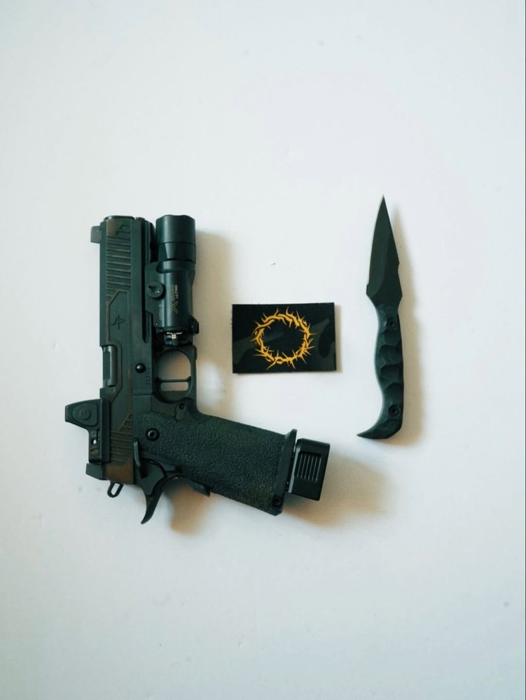 BLACK MOUNTAIN PROVISIONS CROWN MULTICAM BLACK PATCH MCB GOLD HOOK BACKING