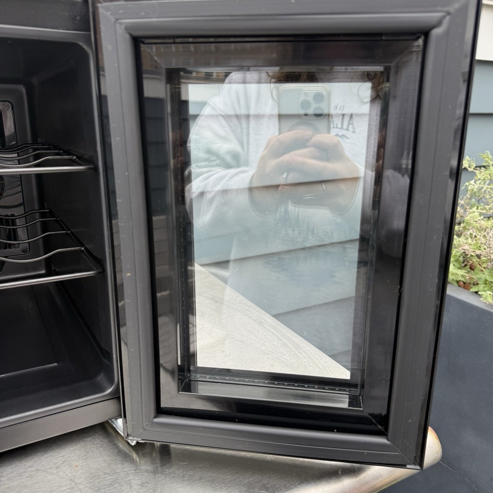 Vinotemp 6-Bottle Single Zone Wine Cooler Tested & Working