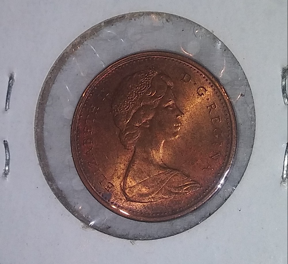 1975 Canada Copper Cent • Crowned. Queen Obv./ Maple Leaf Rev. Unc. Sharp Detail