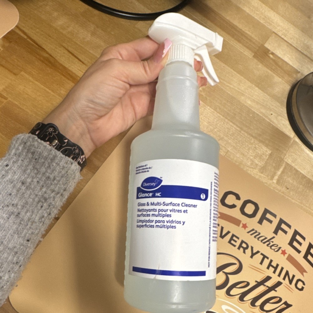 Diversey Glance HC Glass & Multi-Surface Cleaner Spray Bottle