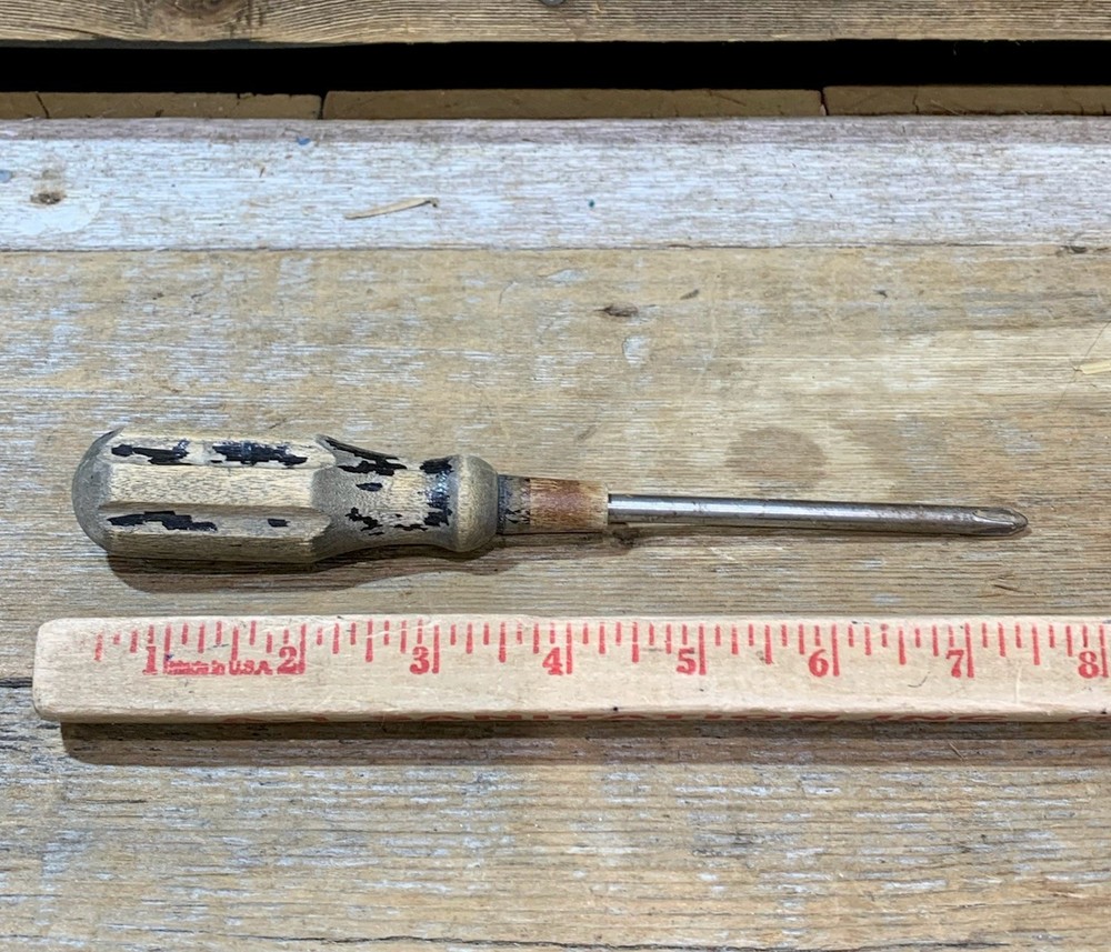 Phillips U.S.A, 7.5" Phillips Head Screwdriver, Wood Handle