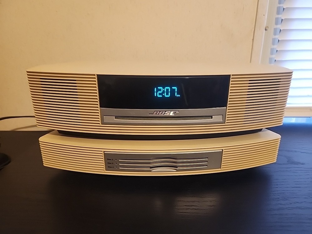 Bose Wave Music System Bundle with Bos Multi-CD Changer - White Cream No Remote