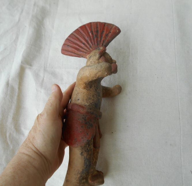 pre columbian COLIMA figure large ,example , common ritual pose with arms open