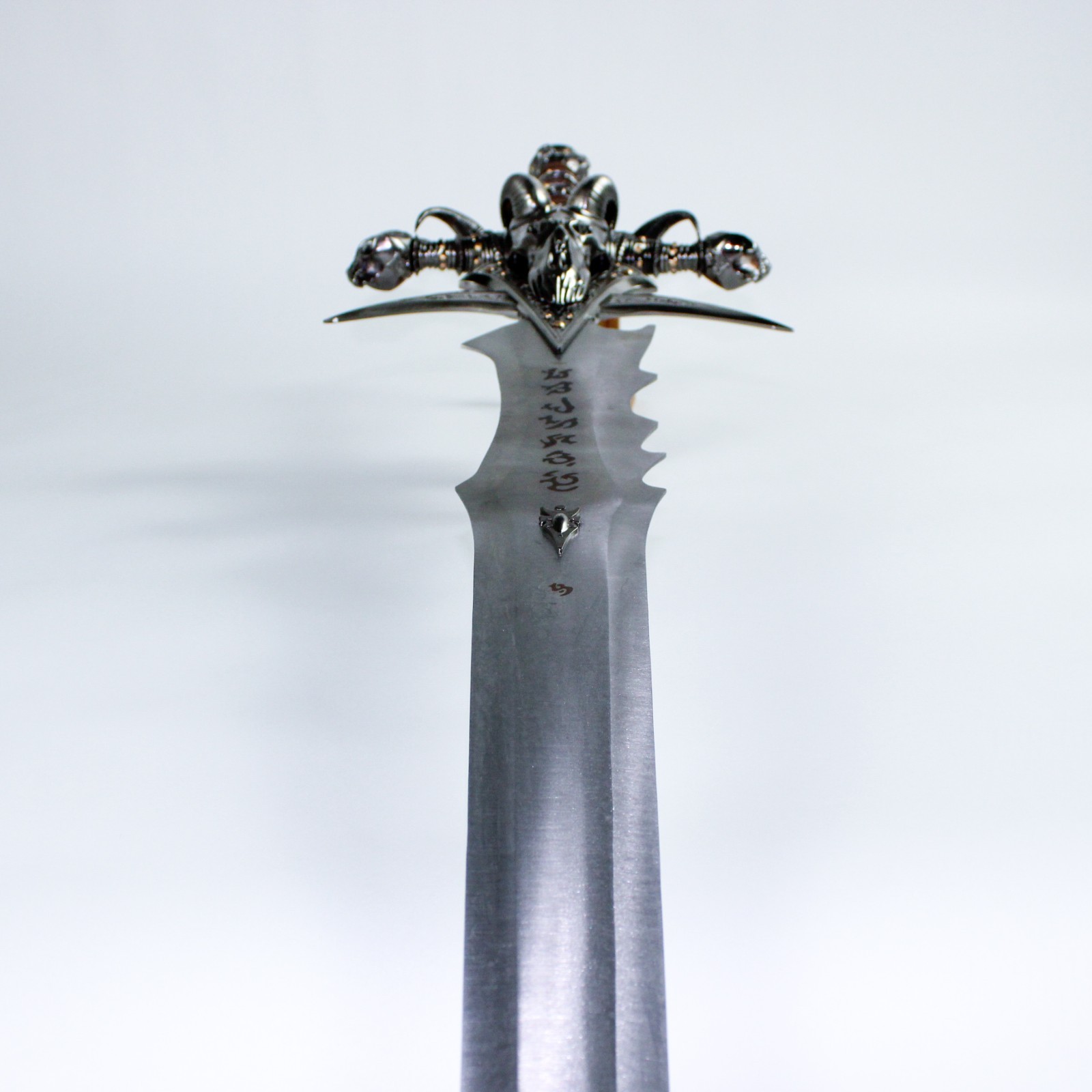 World of Warcraft: Frostmourne Steel Replica Sword
