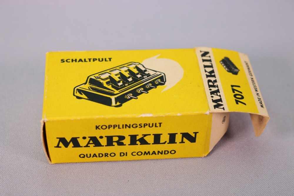 ZU132 Marklin 7071 Ho Tableau de commande Schalptult Switch panel Schakelbord