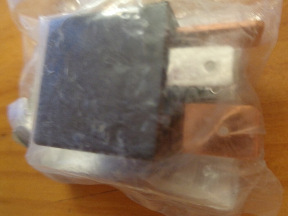 KUBOTA: PART # 3B792-75220 RELAY ( NEW )