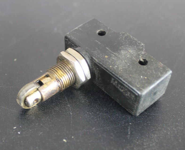 Blodgett 35193 Door Microswitch Replacement - Preowned, Tested