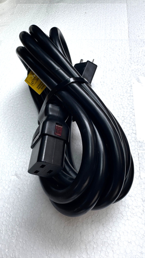 Panduit P12B19M Horizontal Basic Power Distribution Unit