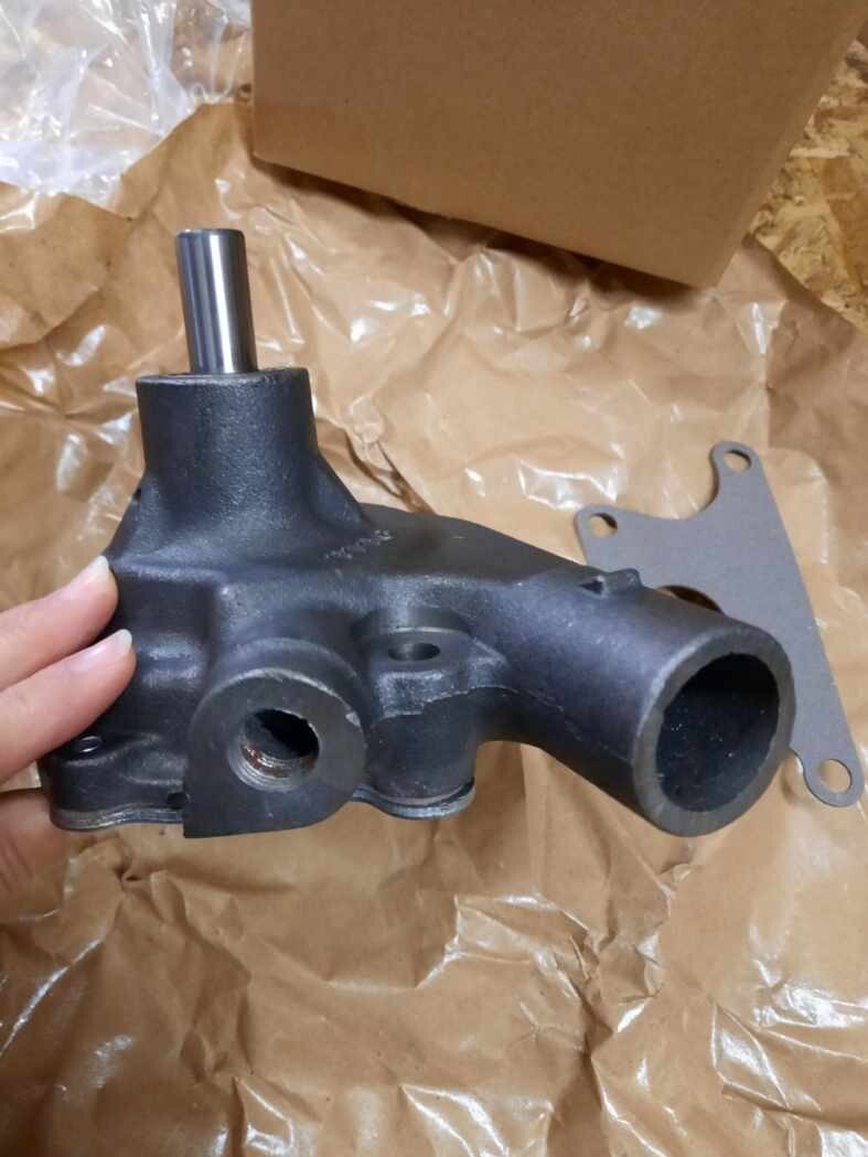 NEW GMC Truck Military G501 G508 G749 270 302 water pump 598309