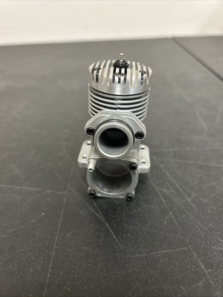 K&B 4.9 cc New. model airplane engine M12