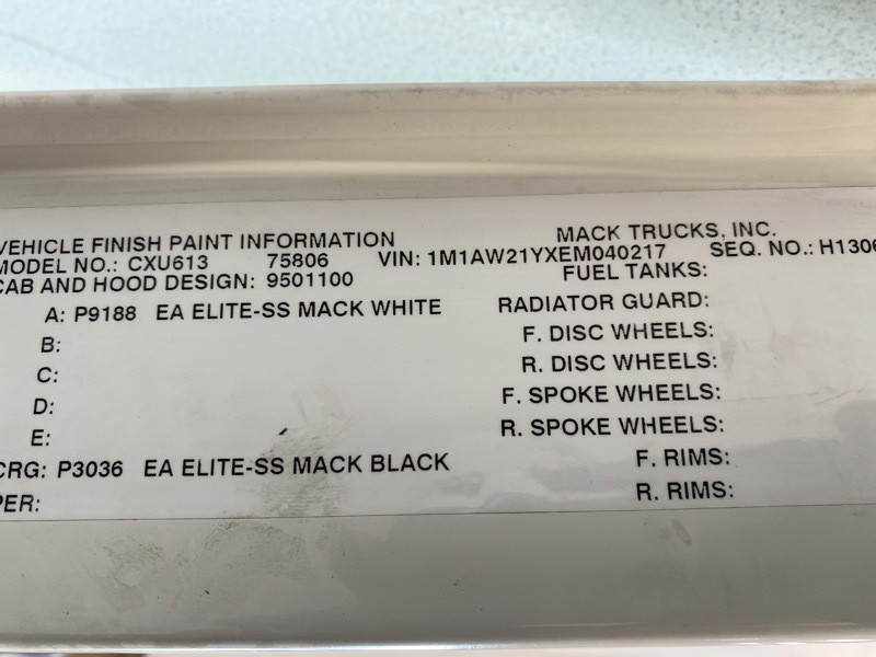 2014 Mack CXU Door (606-13987)
