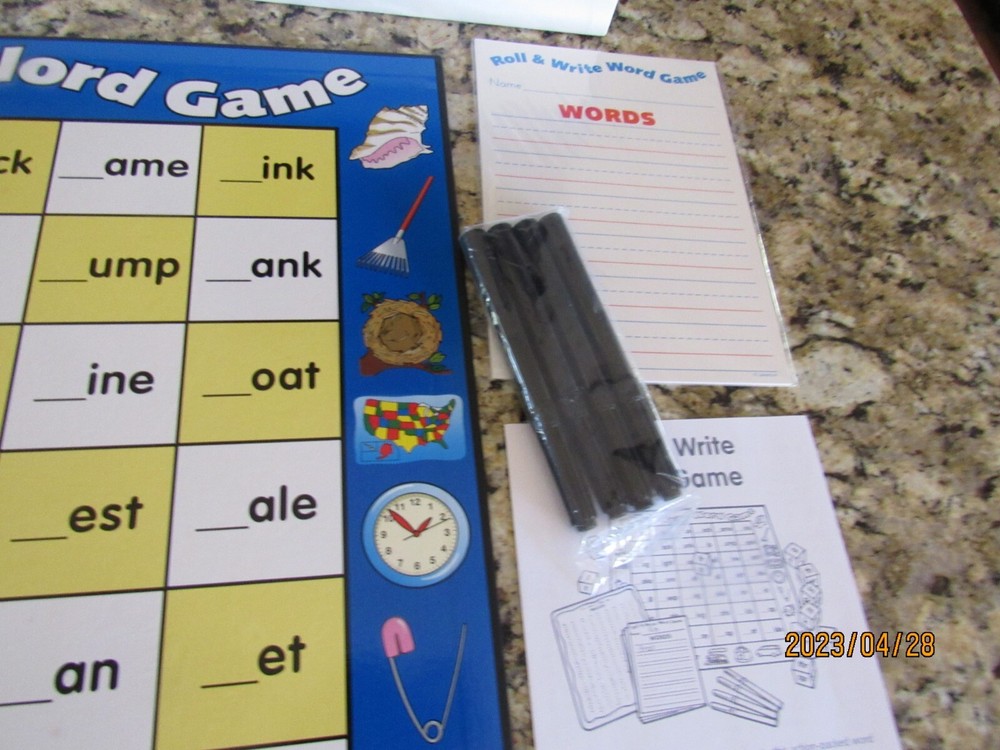 Lakeshore Learning- Roll & Write Word Game-Jumbo Dice-Word Building-2000