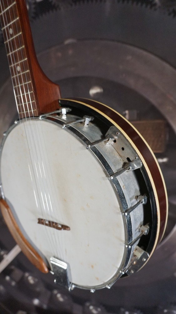 Pirles 5-String Closed Back Banjo w/ Hard Case