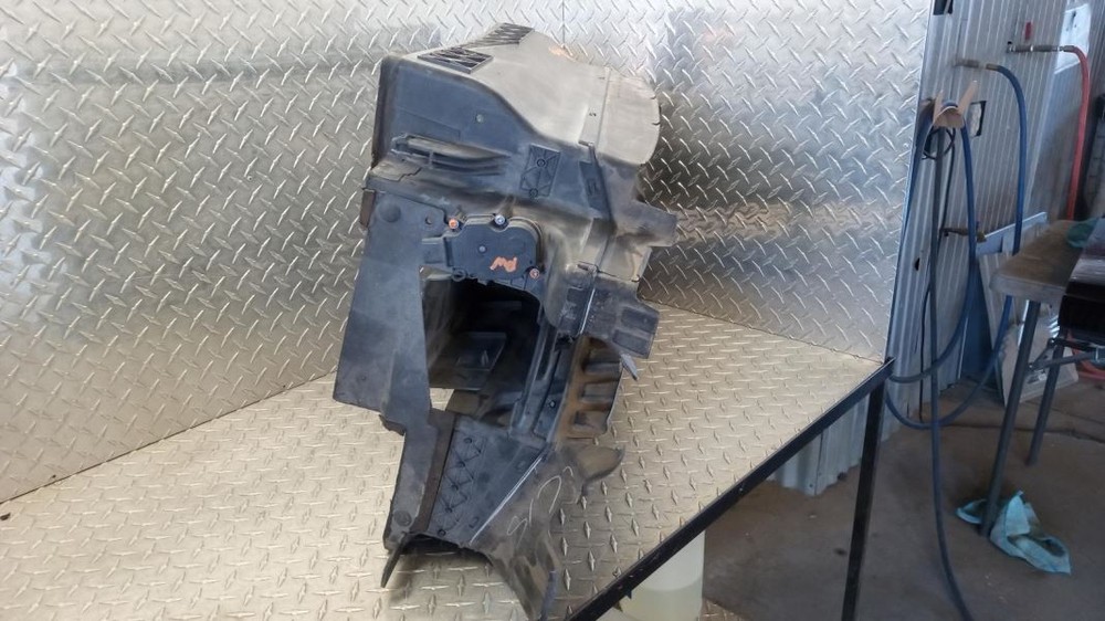 13-16 ESCAPE AIR SHUTTER ASSY