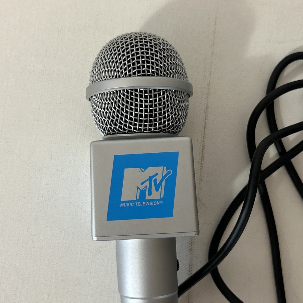 Vintage Mtv Microphone w/cord ￼