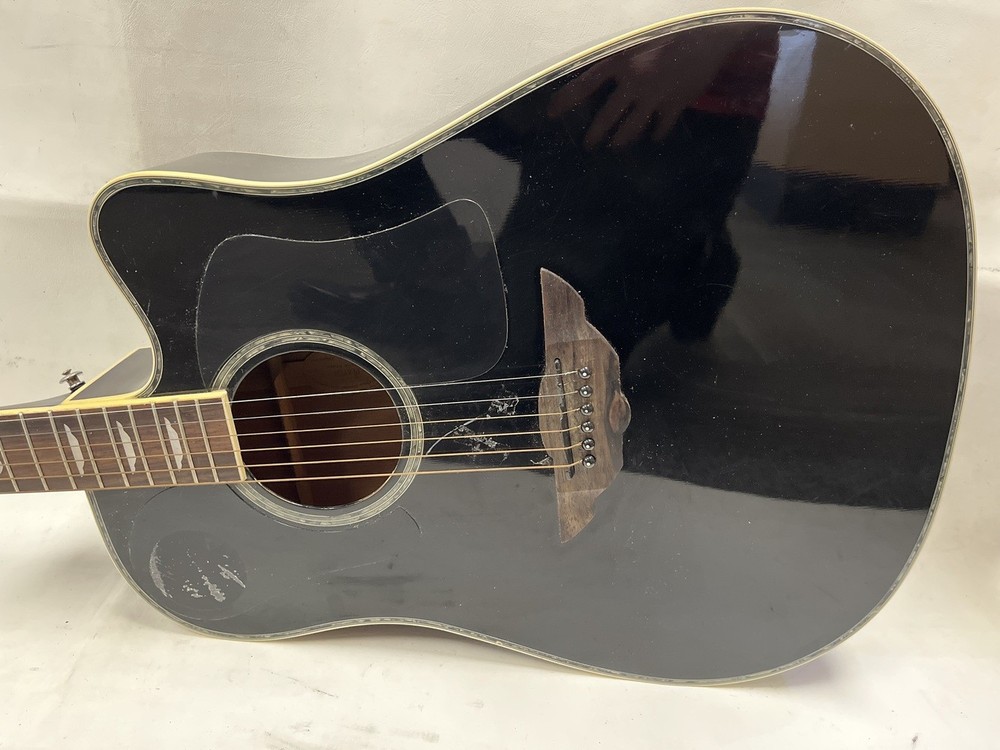URBAN PLAYER 6-STRING ACOUSTIC GUITAR