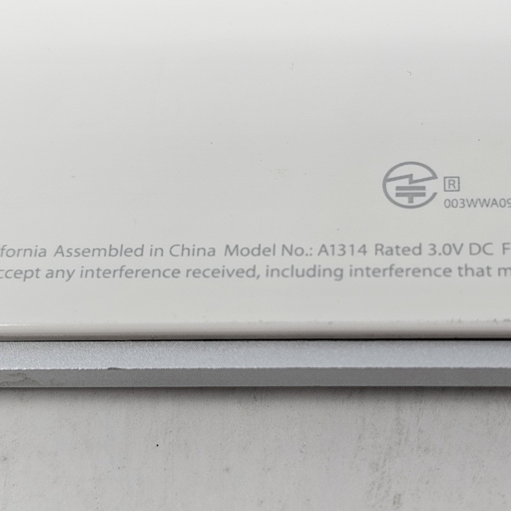 Apple Wireless Keyboard A1314 - Aluminum - Mac - Silver