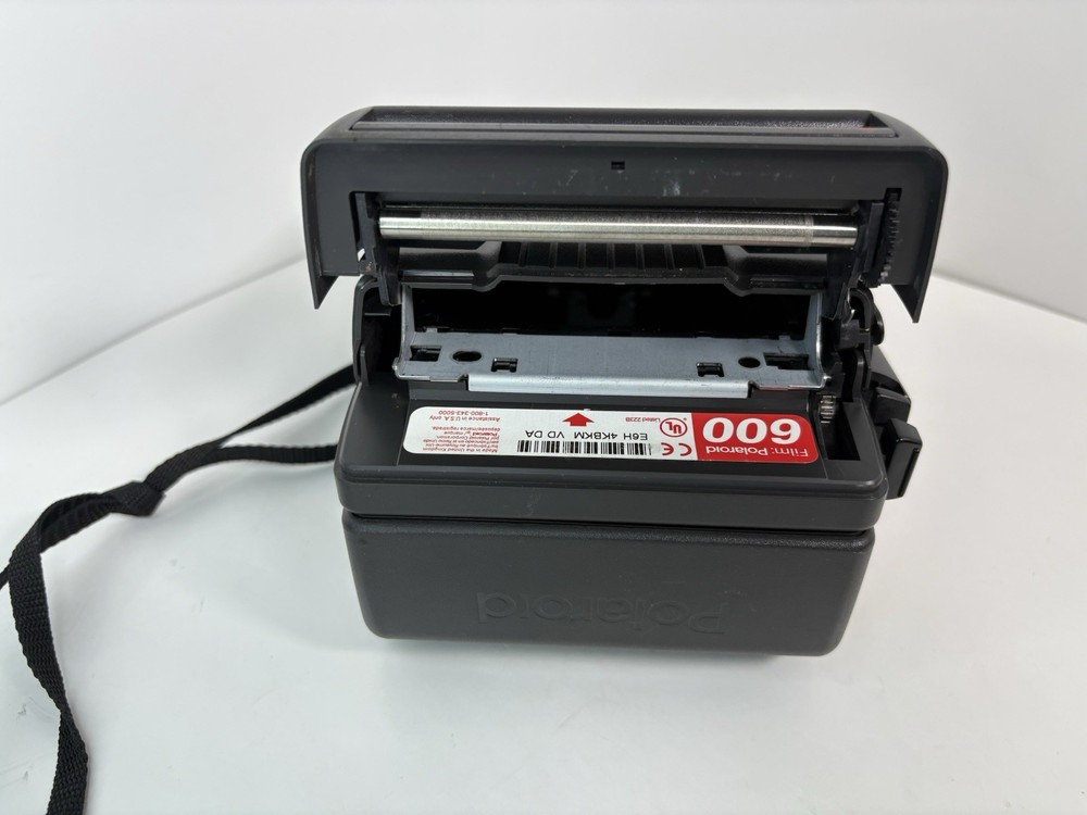 Polaroid One Step Close Up 600 Film Instant Camera With Strap - Untested (E)
