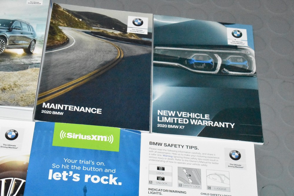 2020 BMW X7 OWNERS MANUAL - SET!!!!