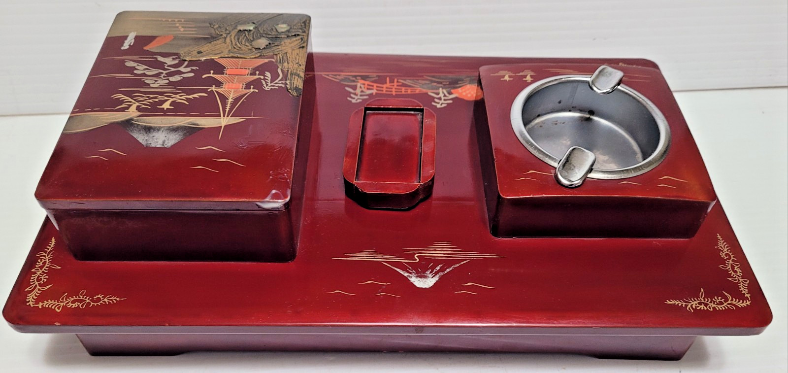 VINTAGE JAPAN MUSICAL CIGARETTE DESKTOP SET