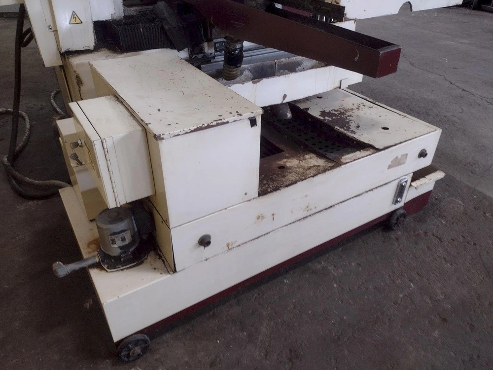16" x 32" CHEVALIER MODEL #FSG-1632AD AUTOMATIC HYDRAULIC HORIZONTAL SURFACE GRI