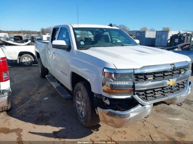 SILVRDO15 2017 Glove Box 4940497