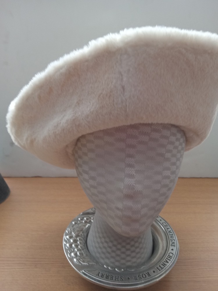 Womens Faux Reversible Windproof Hat